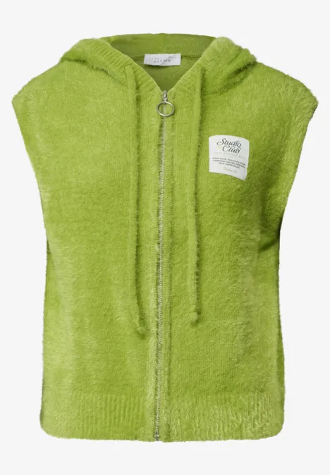 Groene, mouwloze capuchonvest van zachte badstof met rits en ring-trekker.