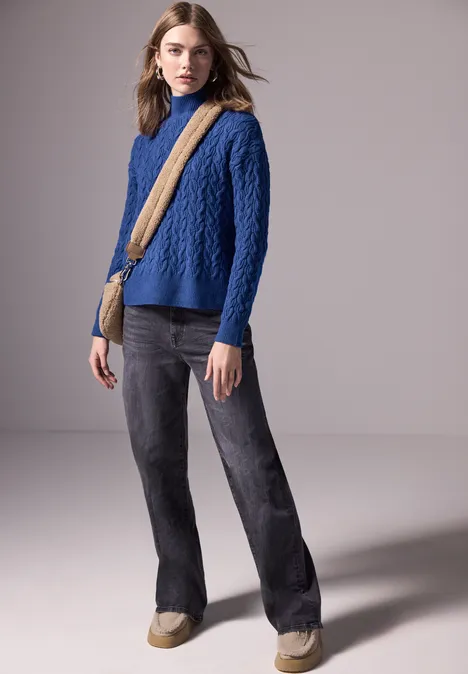 Pull court en maille force blue