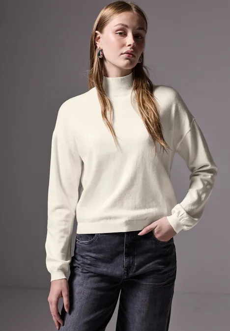 Pull court en maille lucid white