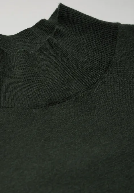 Pull court en maille oil green