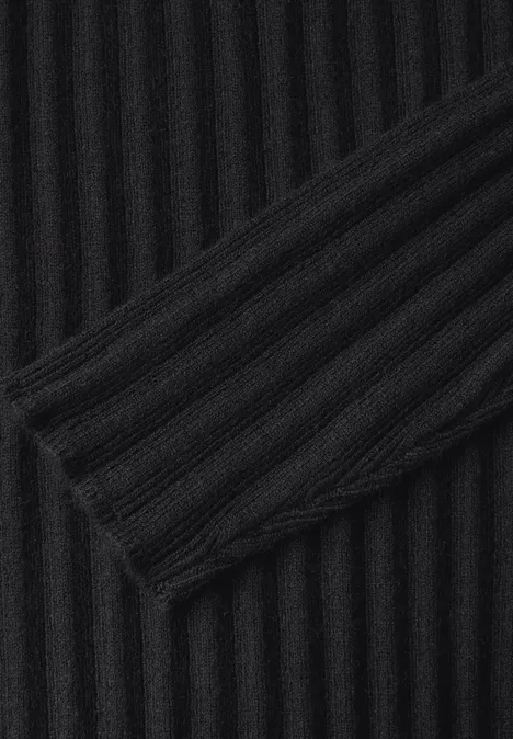 Pull à structure côtelée Black