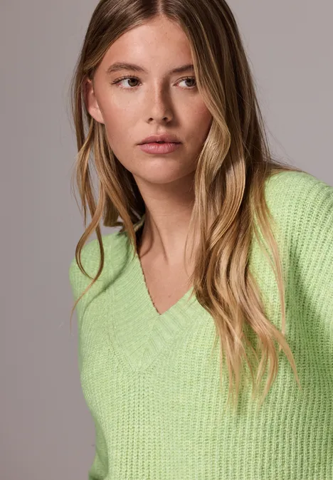 Kurzer Pullover patina green mel.