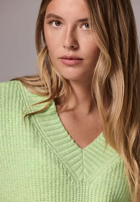 Kurzer Pullover patina green mel.