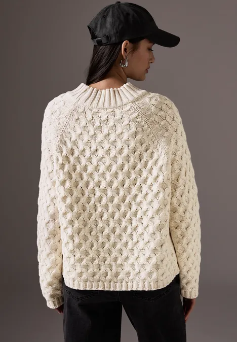 Pullover mit Struktur soft beige