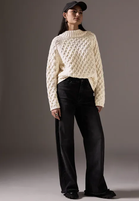 Pullover mit Struktur soft beige