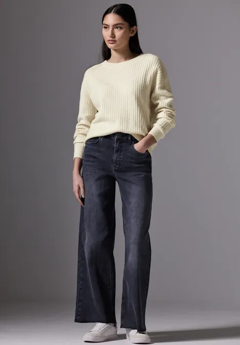 Pullover mit Struktur soft beige