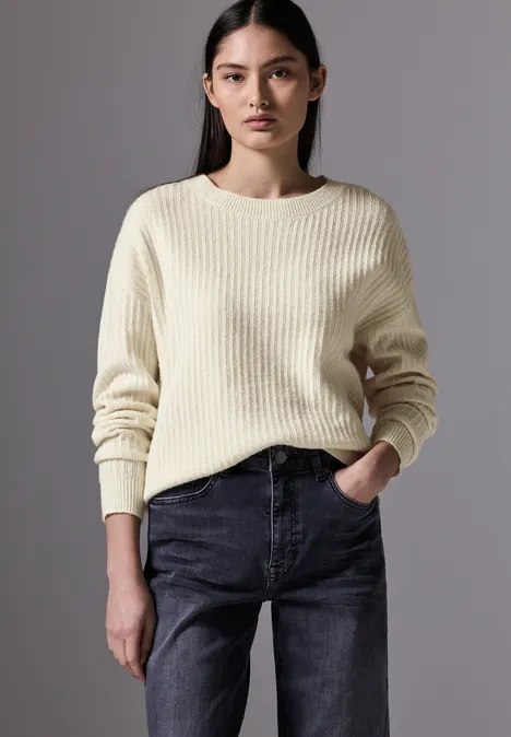 Pullover mit Struktur soft beige