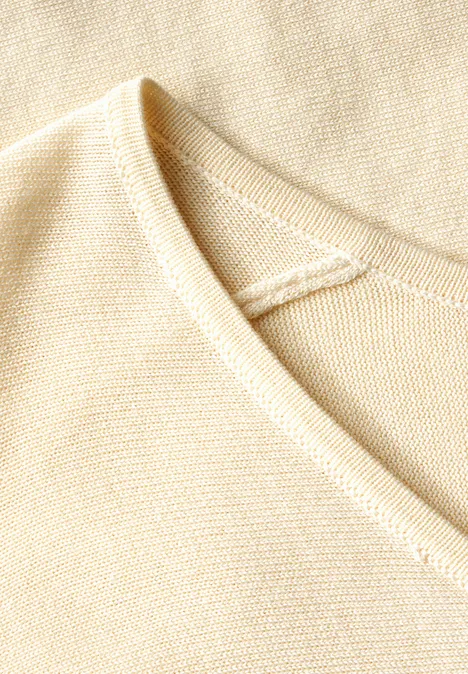 V-Neck Pullover mellow vanilla