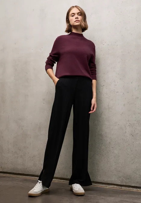 Turtleneck Pullover dark plum red