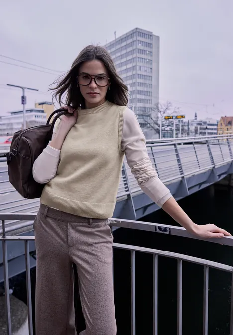 Strickpullunder buffed beige mel.