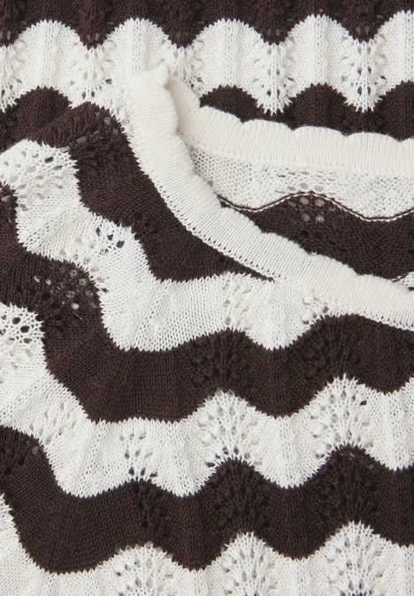 Gemusterter Pullover off white