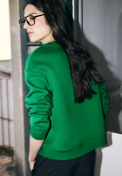 Sweater Loose Fit bold green