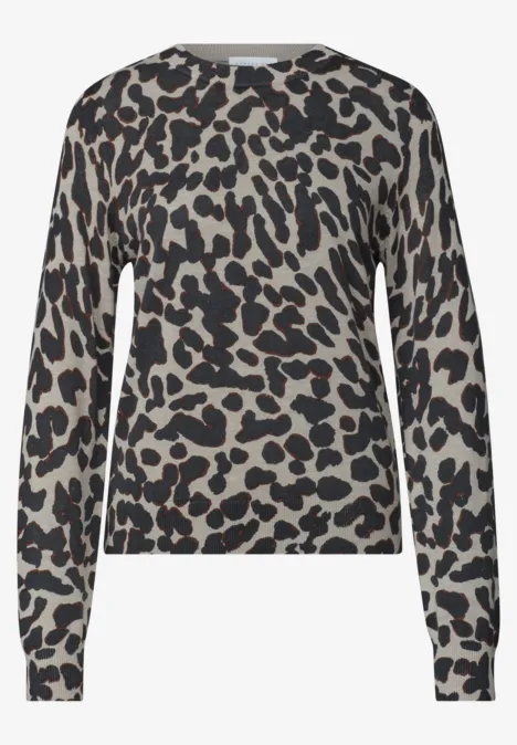 Trui met ronde hals en patroon light biscuit sand mel. Langärmliger Pullover mit beigem Grund und schwarzem Leopardenmuster.