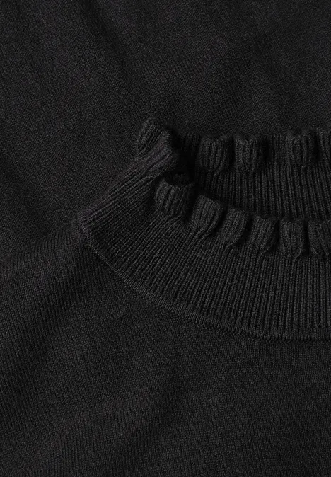 Pull à manches courtes et col roulé Black Haut en maille noir moulant avec col montant froncé et détails en côtes fines.