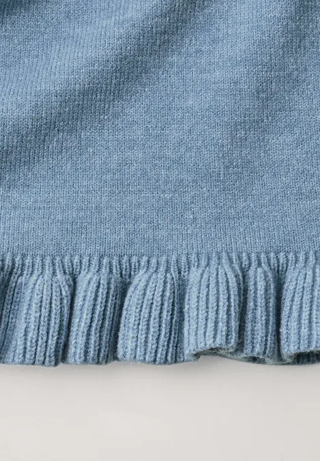 Pullover mit Rundhals und Rüschen am Saum loom blue mel. Hellblauer Strickstoff mit fein geripptem Rüschensaum