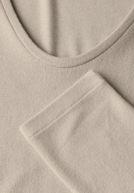 Kuscheliges V-Neck Shirt cloud cream mel.