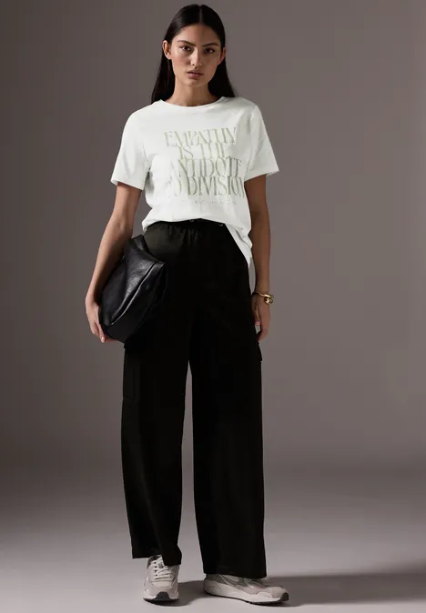 Shirt mit Wording Artwork off white