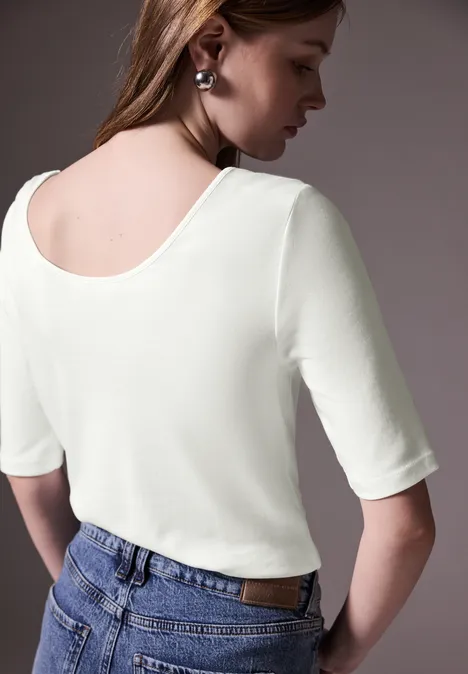 T-Shirt mit Rückenausschnitt off white