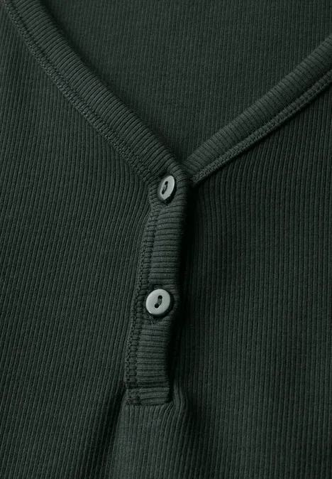 Top mit Rippstruktur desert pine green