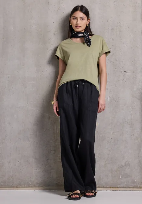 Basic V-Neck Shirt arid green