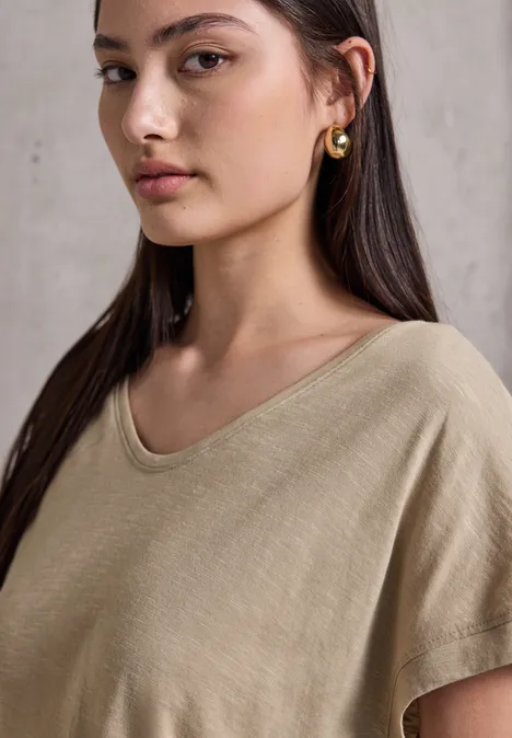 Basic V-Neck Shirt sandshell beige
