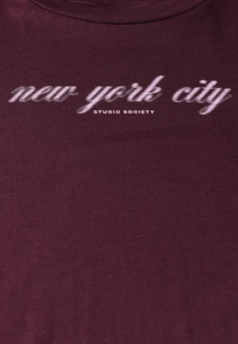 T-Shirt mit Wording dark plum red