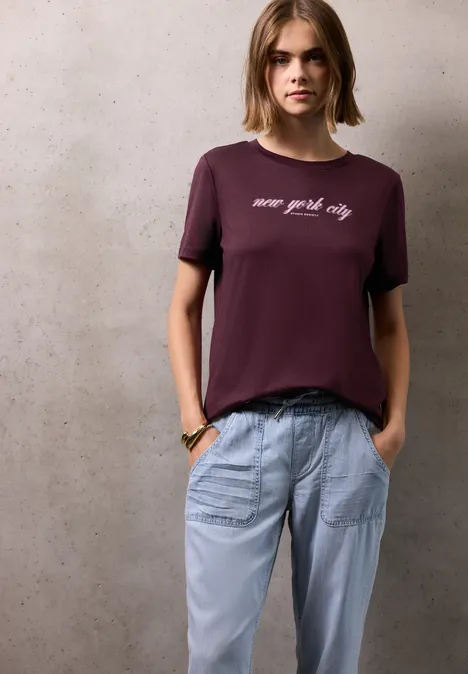 T-Shirt mit Wording dark plum red