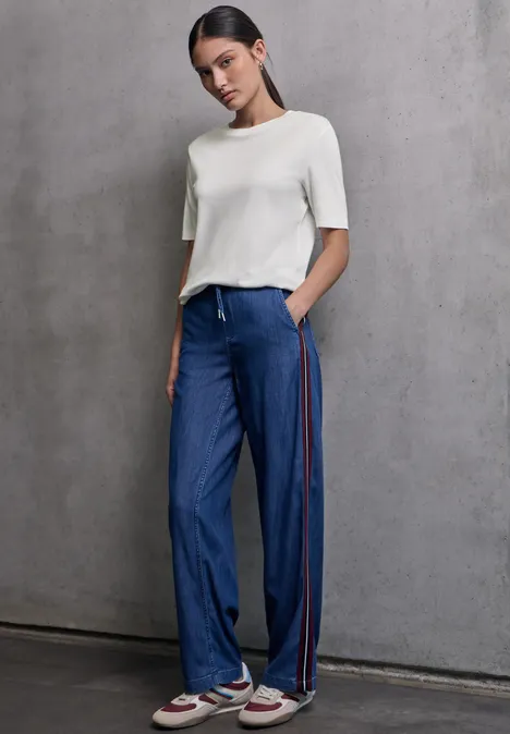 Basic Kurzarmshirt off white