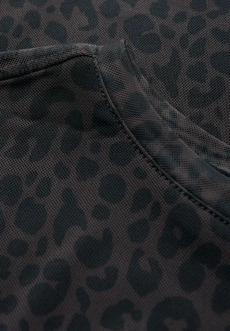 Shirt van mesh met leopatroon null