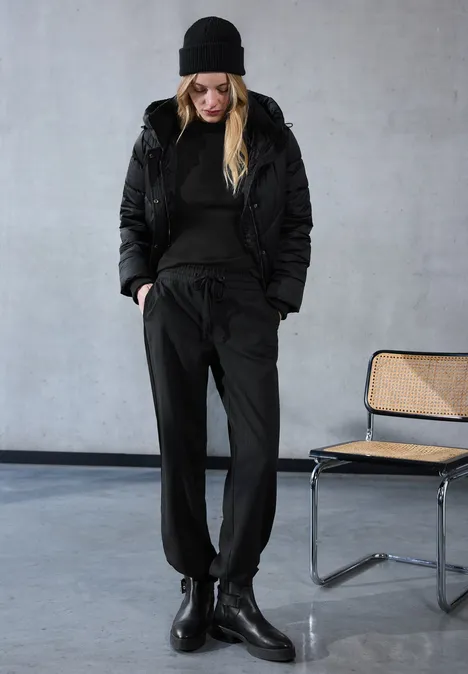 Koszulka z golfem Basic Black