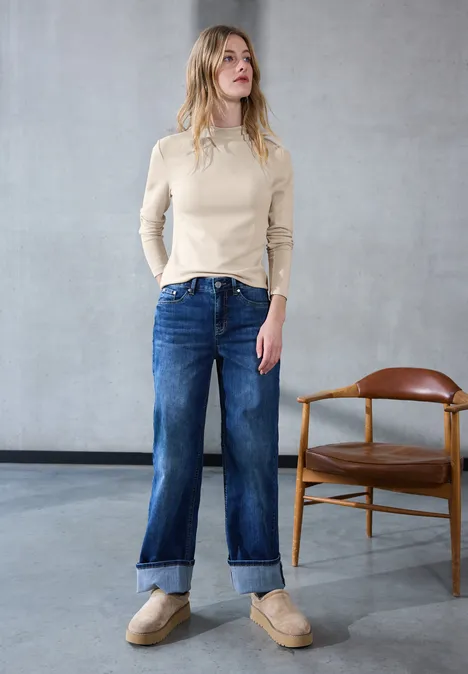 Basic Turtleneck Shirt soft beige
