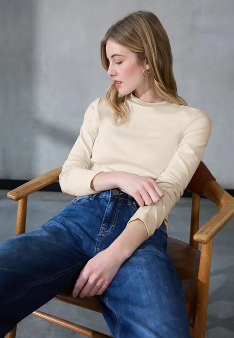 Basic Turtleneck Shirt soft beige