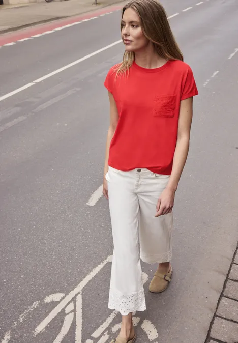 Shirt met ronde hals en kanten zakje chili red