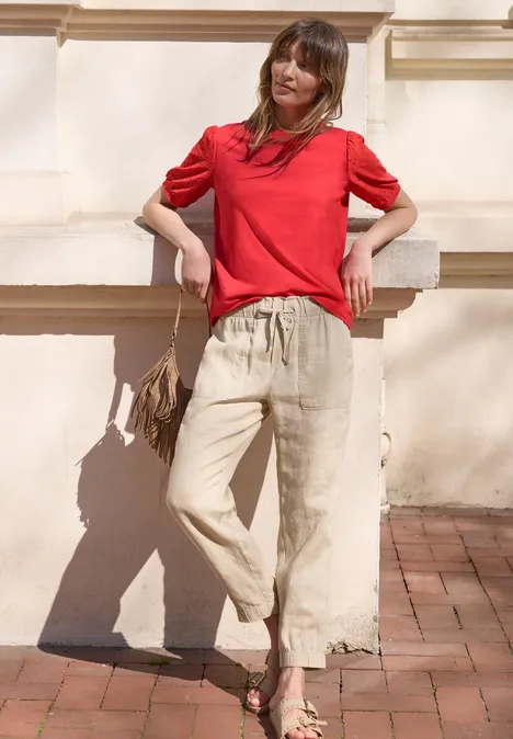 T-Shirt mit Rundhals und Spitzenärmeln chili red