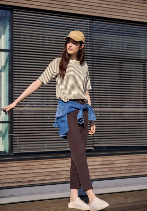 Fein gestreiftes Scuba T-Shirt mahogany brown