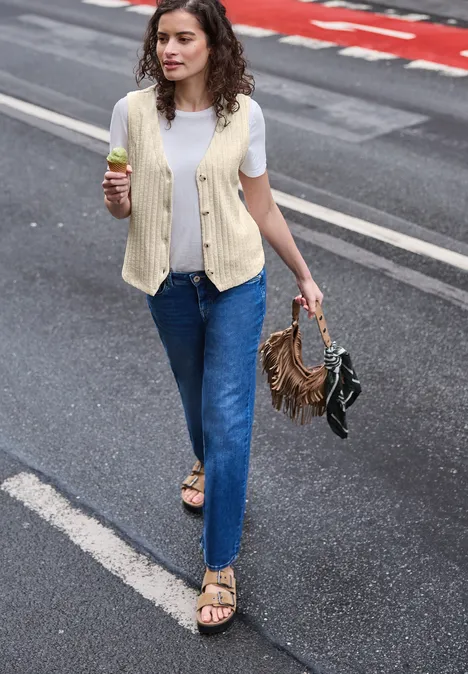 Vest met V-hals en knoopsluiting soft beige