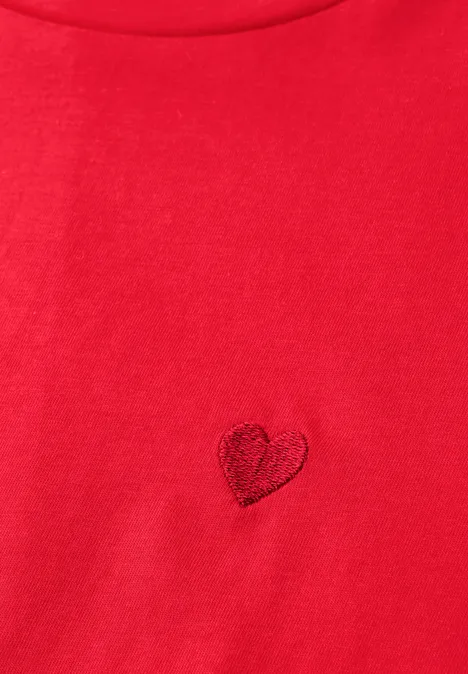 T-shirt avec un cœur imprimé torch red