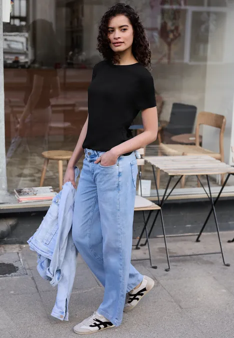 T-shirt basique à col rond et manches courtes Black