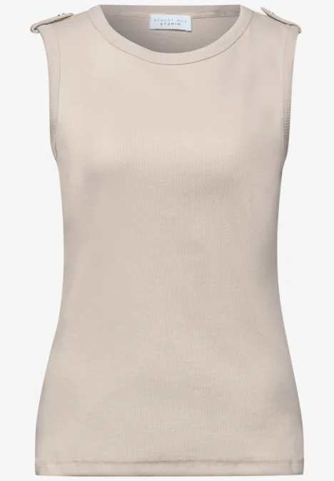 Ärmeloses, eng anliegendes Top in Beige mit Rundhalsausschnitt und dekorativen Schulterdetails.
