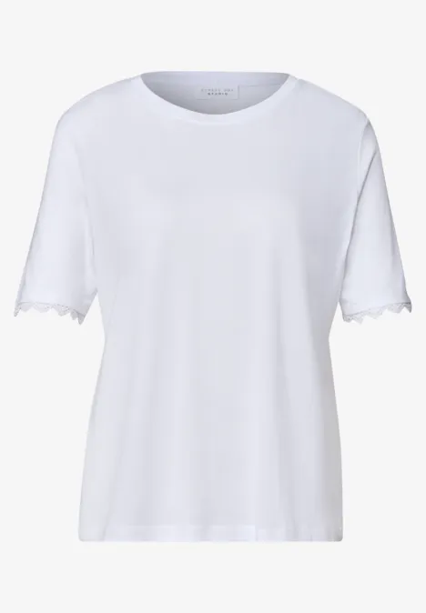 T-Shirt mit Crochet-Details an den Ärmeln White Weißes Damen-T-Shirt mit Rundhalsausschnitt, kurzen Ärmeln und Spitzensaum