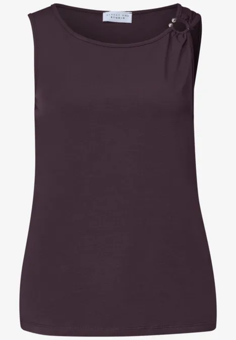 Asymmetrische top met ronde hals very berry Mouwloze top in donker bordeauxrood met ronde hals en decoratieve knoopsluiting op de schouder