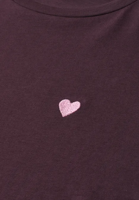 T-Shirt mit Rundhals und Embroidery-Detail very berry Dunkelviolettes Shirt mit kleinem rosa Herz in der Mitte.