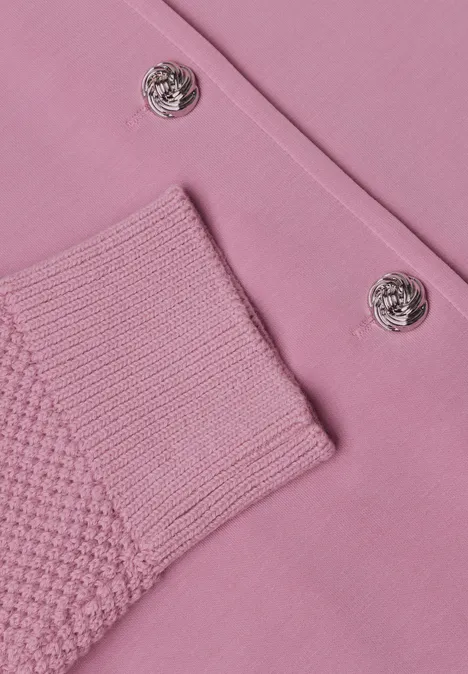 Blouson mit Strickärmeln und Knöpfen pearly rose Rosafarbener Strickblazer mit silbernen Knöpfen und texturiertem Ärmelbündchen