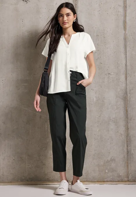 Kurzarmbluse in Unifarbe off white