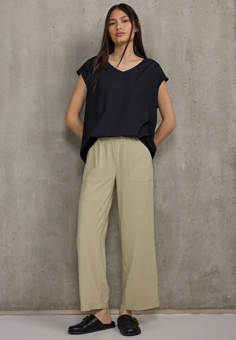 Blusenshirt mit Spitze Black