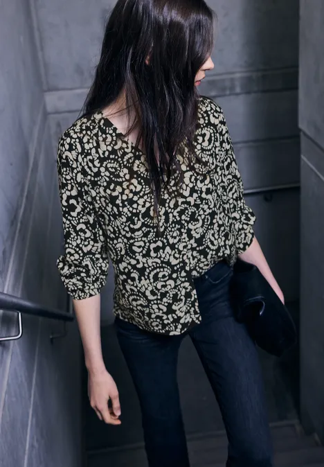 V-hals blouse met knopen Black