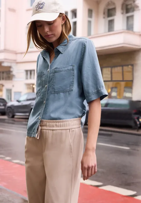 Kurzarm Bluse im Washed-Look Light Blue soft wash