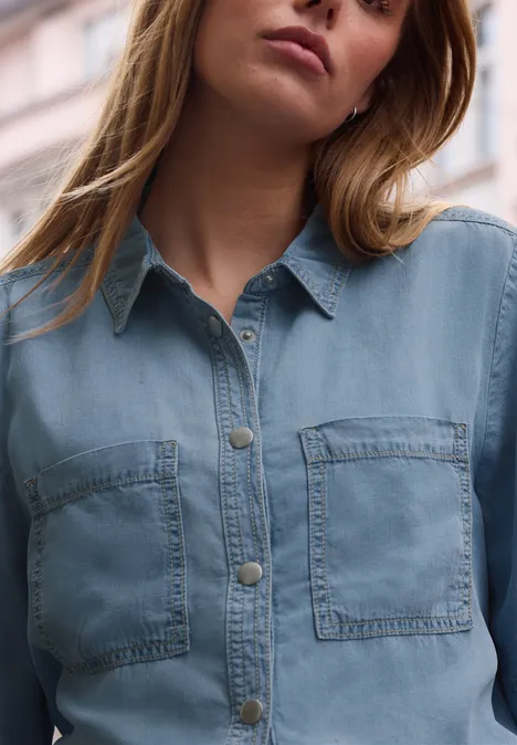 Kurzarm Bluse im Washed-Look Light Blue soft wash