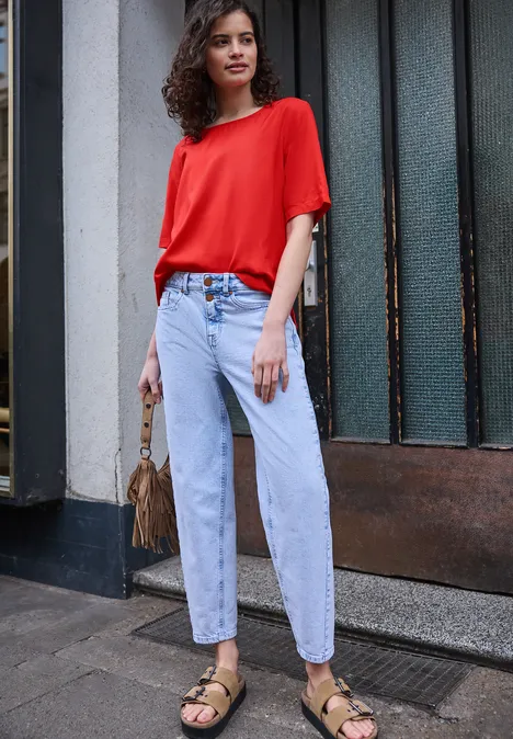 Kurzarm Bluse mit Rundhals in Unifarbe torch red