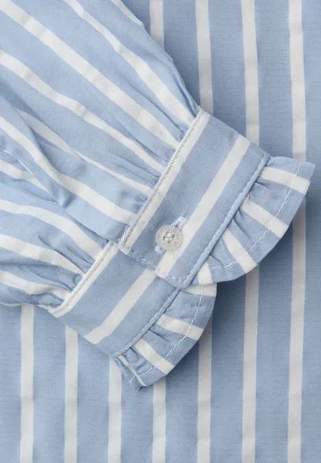 Blouse met lange mouwen in seersucker kwaliteit original blue Blouse met lange mouwen in seersucker kwaliteit original blue